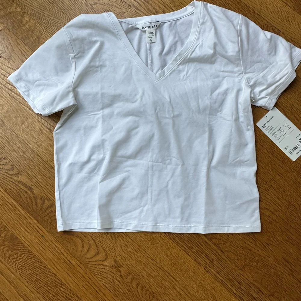 Brand new athelta xs tee white  with tags - Picture 5 of 6